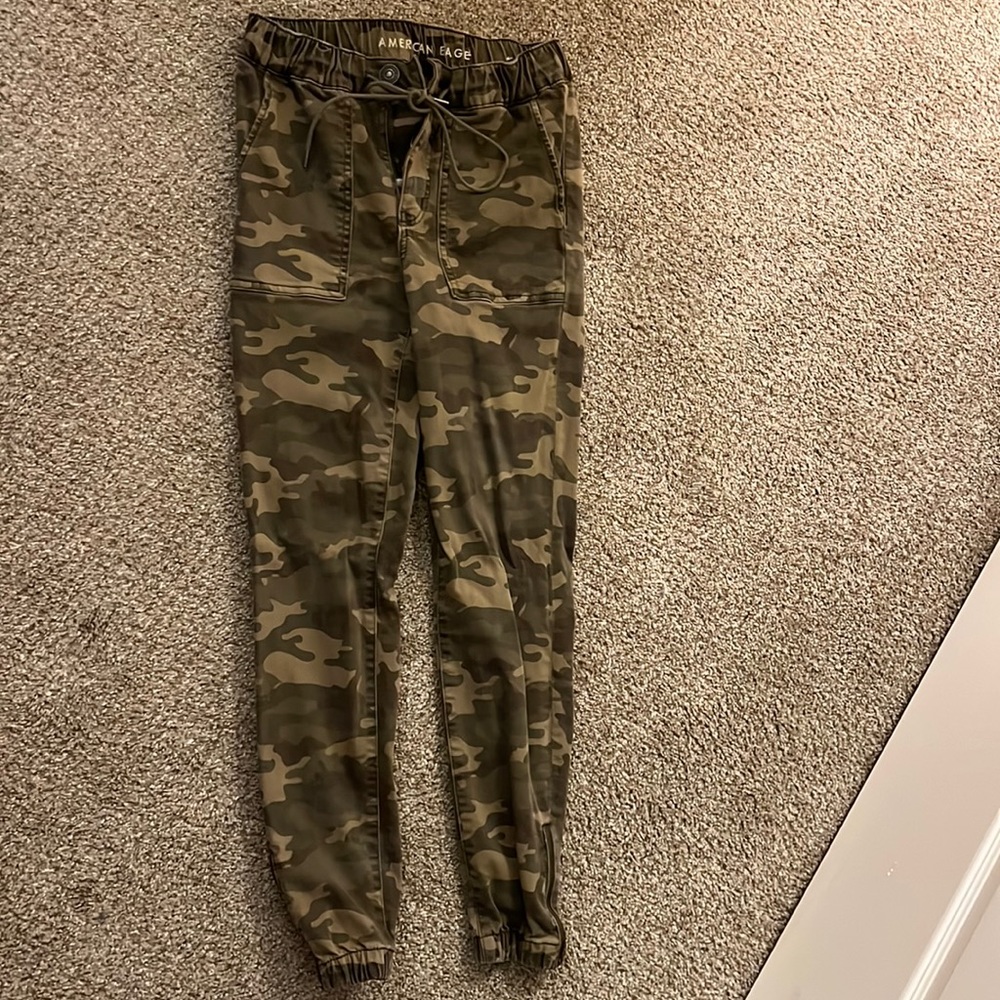 american eagle stretch camo pants